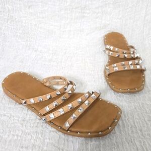 Nicole‎ Miller Sandals Womens Tan Studded Strappy Slide Flats Comfort Sz 8.5